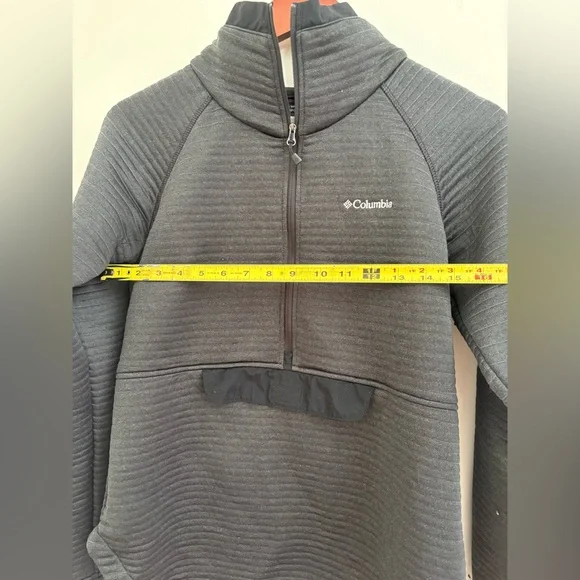 Columbia Women’s Small Grey Half-Zip Pullover - Picture 4 of 6